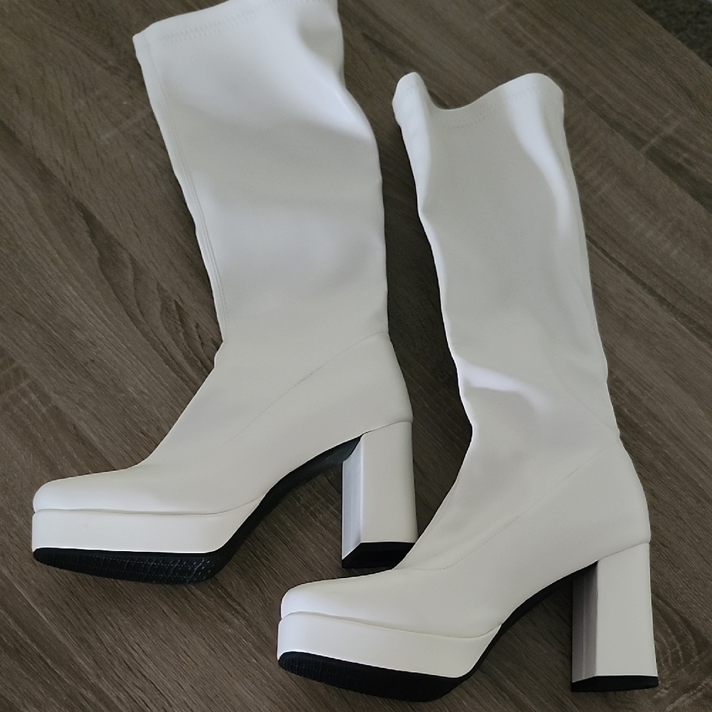 GOGO White Knee-High Boots